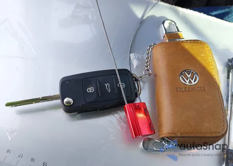 2017 Volkswagen Tiguan 2.0T Sport from USA, damaged, VIN WVGUV7AX7HW504511